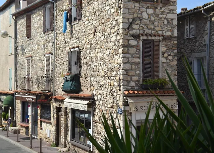 Lovely In Old Town Of 3 Pers Antibes